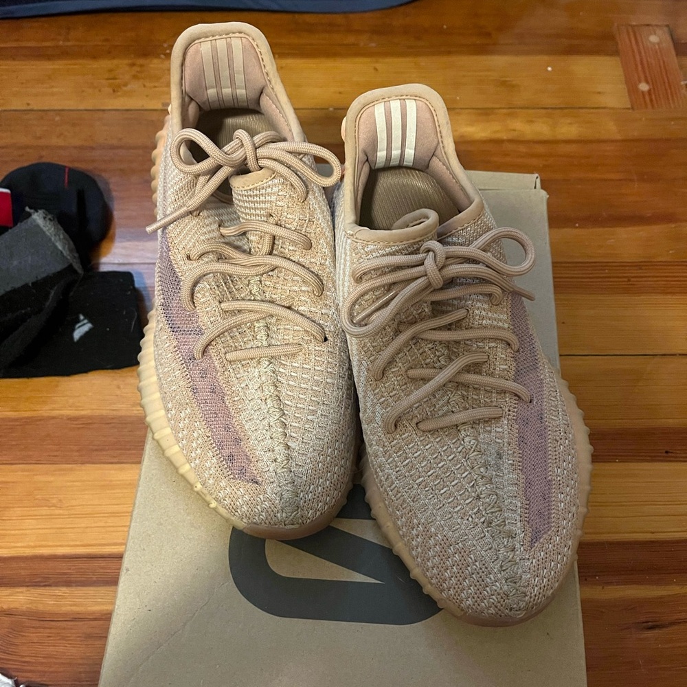 Yeezy Boost 350 V2 in Clay